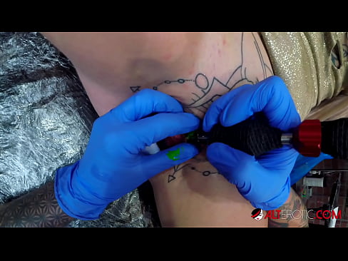 ❤️ tattooed ທີ່ສຸດ Hottie Sully Savage ໄດ້ຮັບ tattoo ສຸດ clitoris ຂອງນາງ ໜັງໂປ້ ຢູ່ຄອມ lo.basseyn-vsem.ru ❌